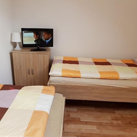 Ubytovani Zizkova Pacov Hotel Eksteriør billede