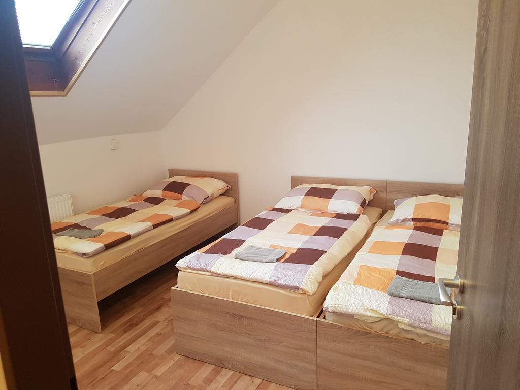 Ubytovani Zizkova Pacov Hotel Eksteriør billede