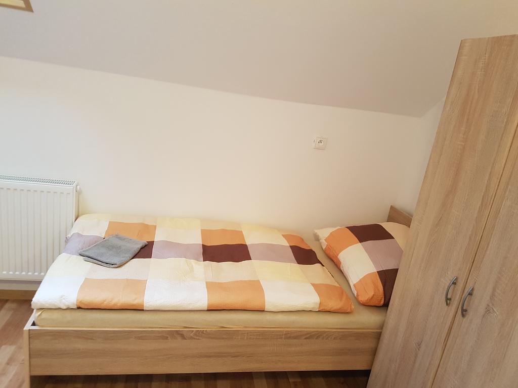 Ubytovani Zizkova Pacov Hotel Eksteriør billede