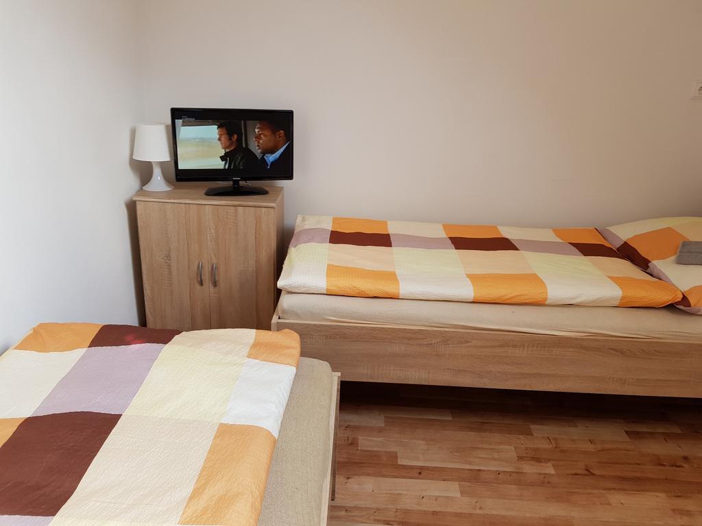 Ubytovani Zizkova Pacov Hotel Eksteriør billede